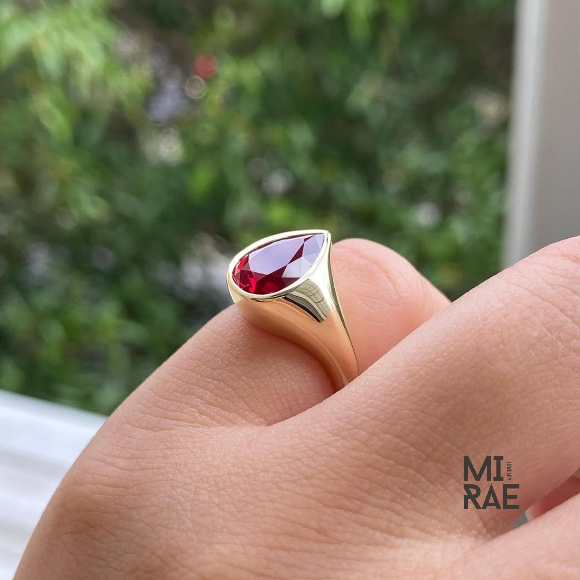 Pear Sapphire Signet Ring: 14K Yellow Gold Teardrop, Bezel Set