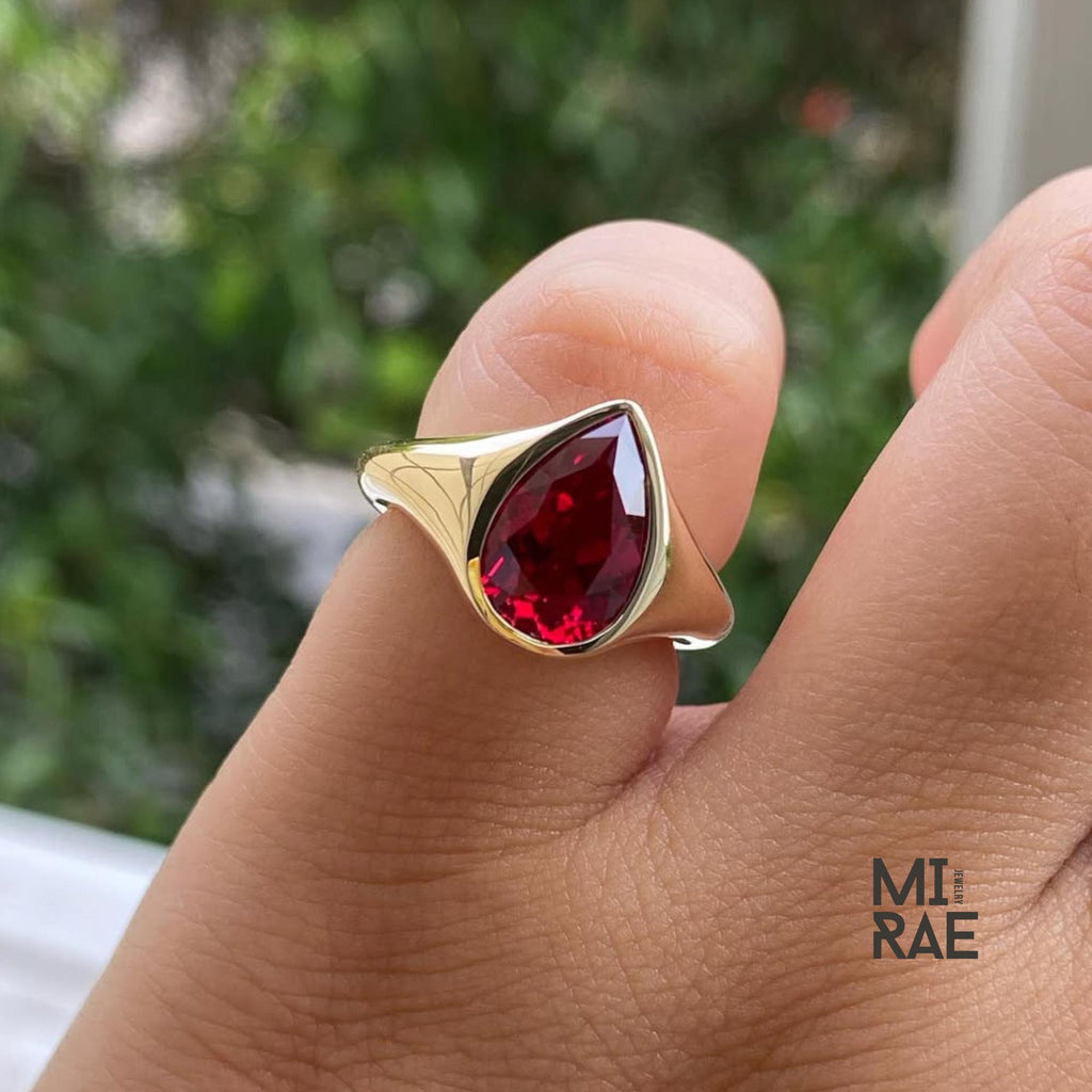 Pear Sapphire Signet Ring: 14K Yellow Gold Teardrop, Bezel Set