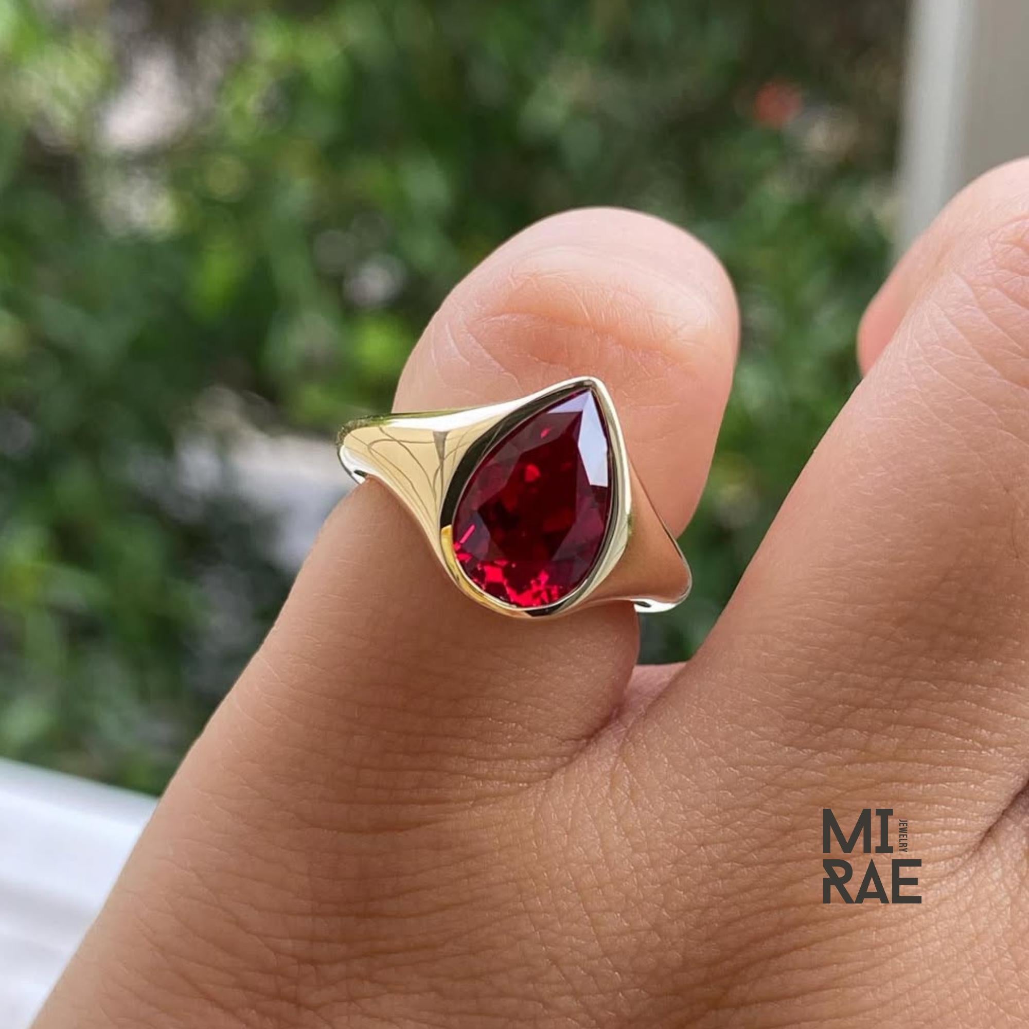 Pear Sapphire Signet Ring: 14K Yellow Gold Teardrop, Bezel Set