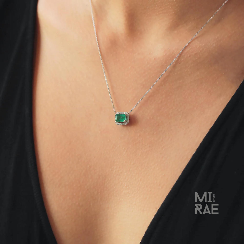 1 CT Natural Emerald Gemstone with Diamond Halo Pendant Necklace