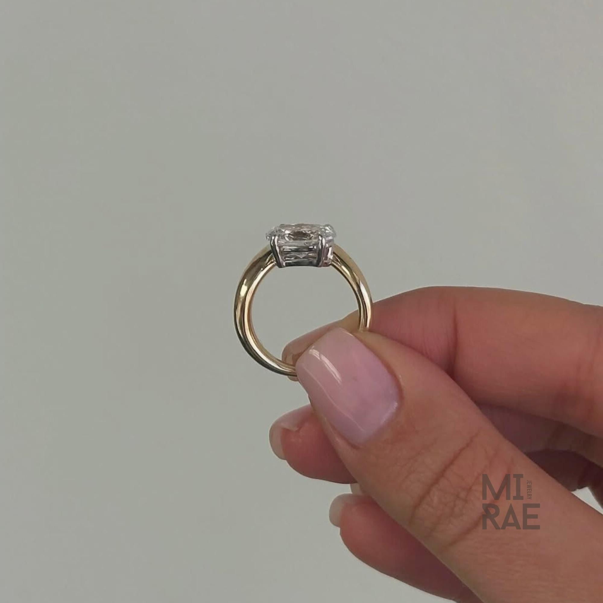 East West Oval Moissanite Engagement Ring: 18K Gold Freeform Band