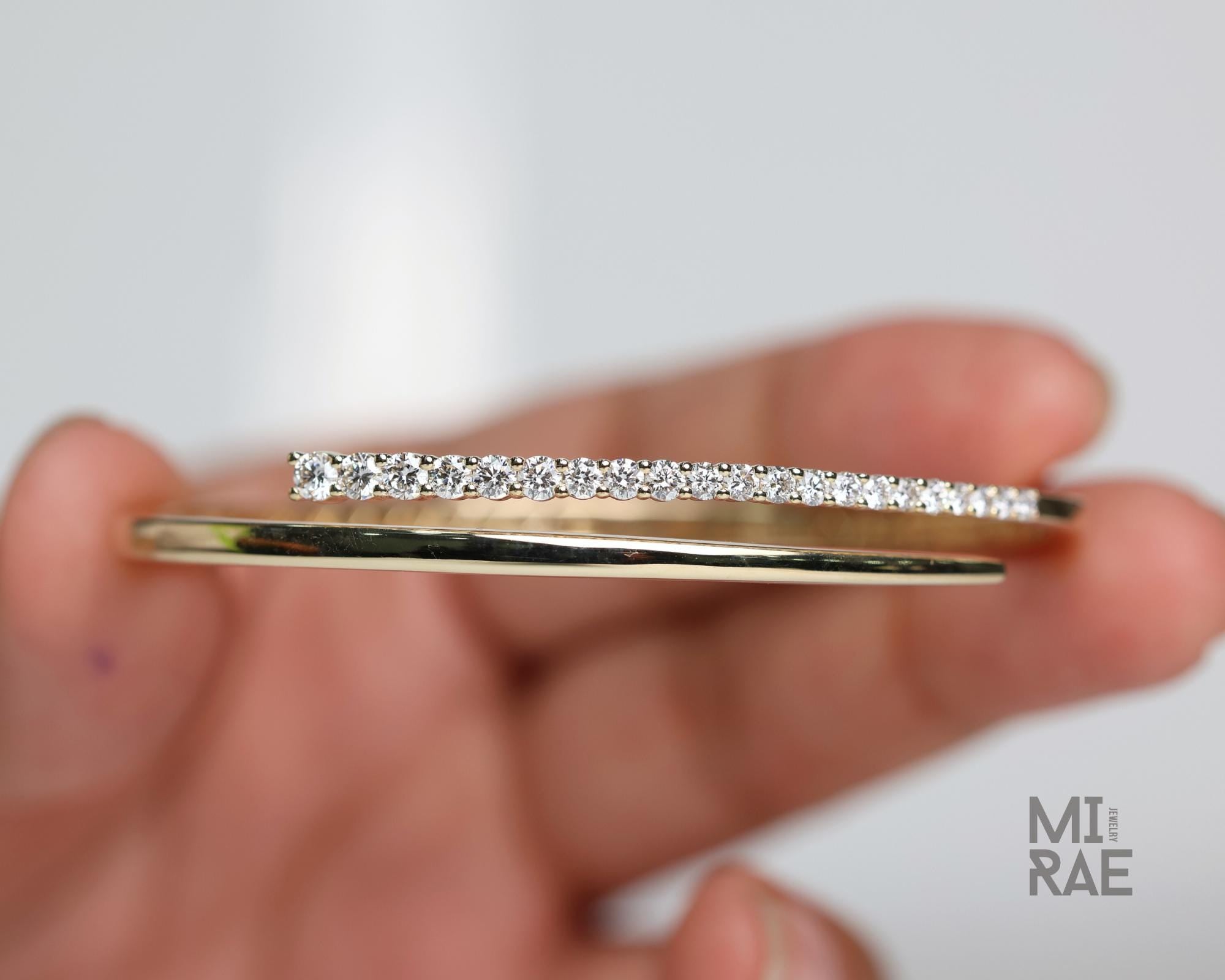 14K Gold Diamond Bangle Bracelet: 1ct Graduated Crossover Design